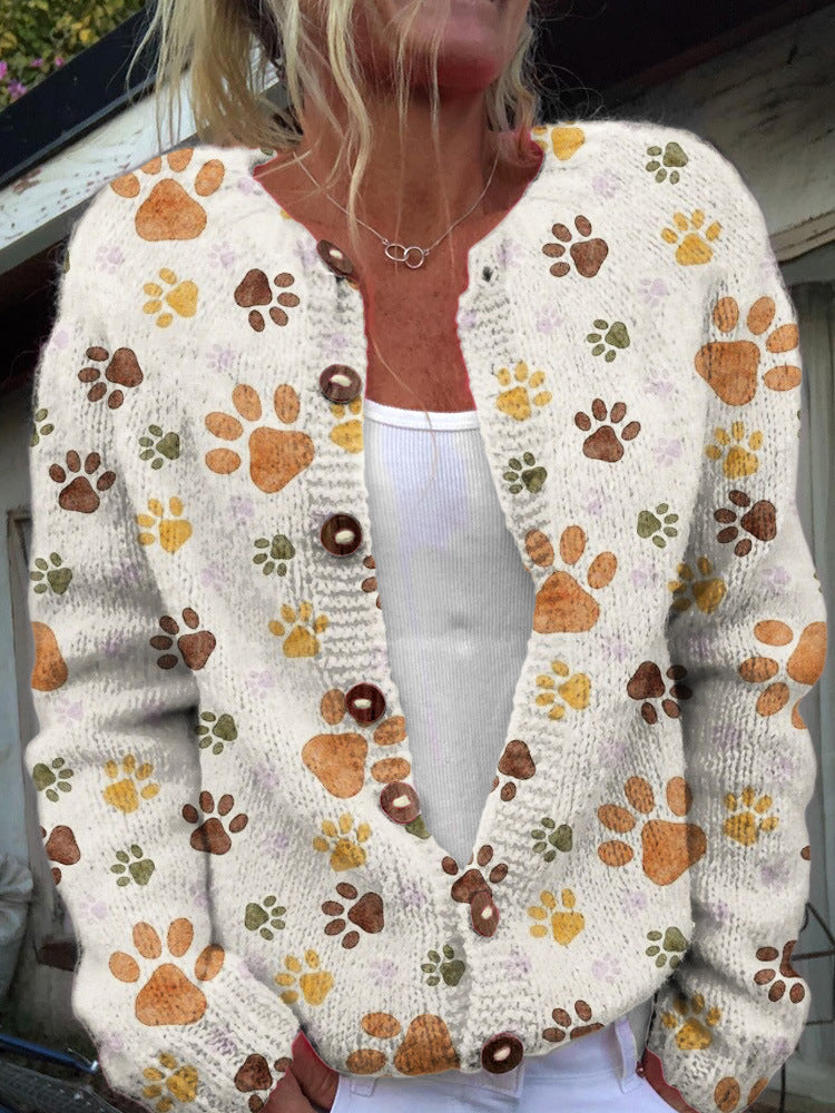 Katinka | Lässige Damen-Strickjacke mit Tier-Print und Knopfleiste