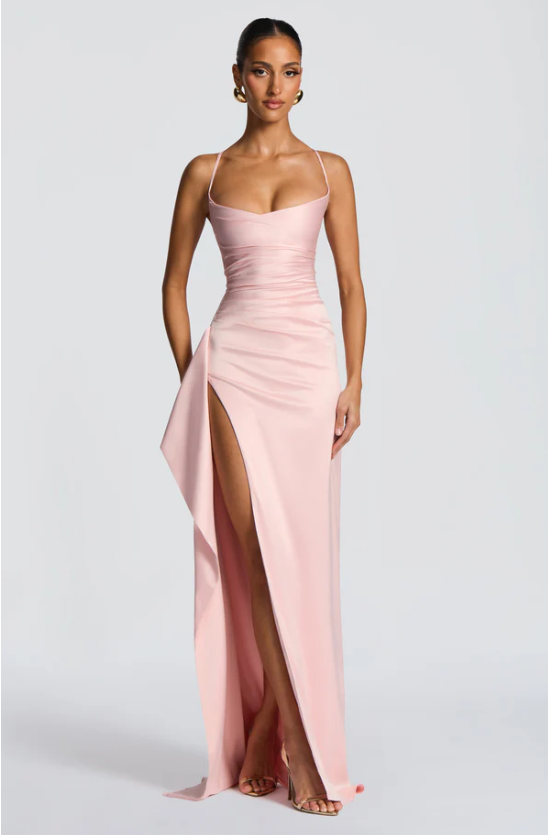 Vivienne| Elegantes Satin-Maxikleid mit Beinschlitz und drapiertem Oberteil