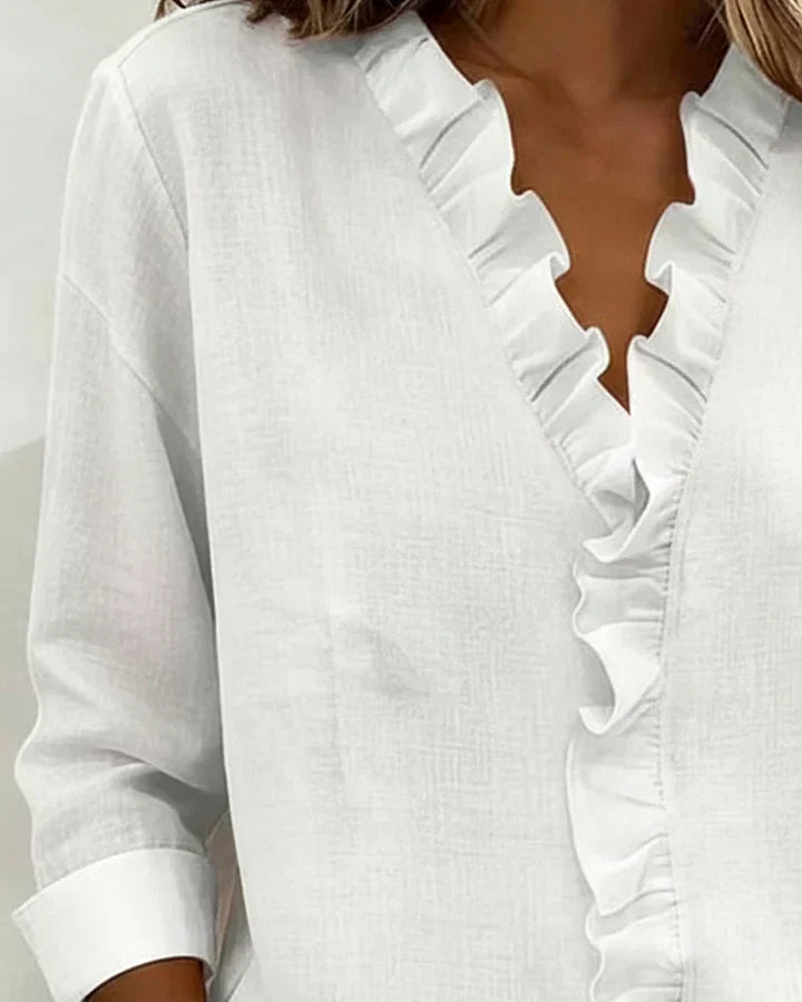 Monika™ | Edle V-Ausschnitt-Bluse mit Rüschen