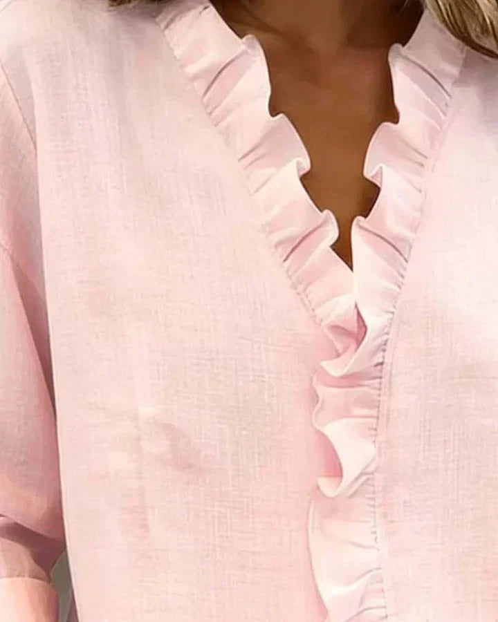 Monika™ | Edle V-Ausschnitt-Bluse mit Rüschen
