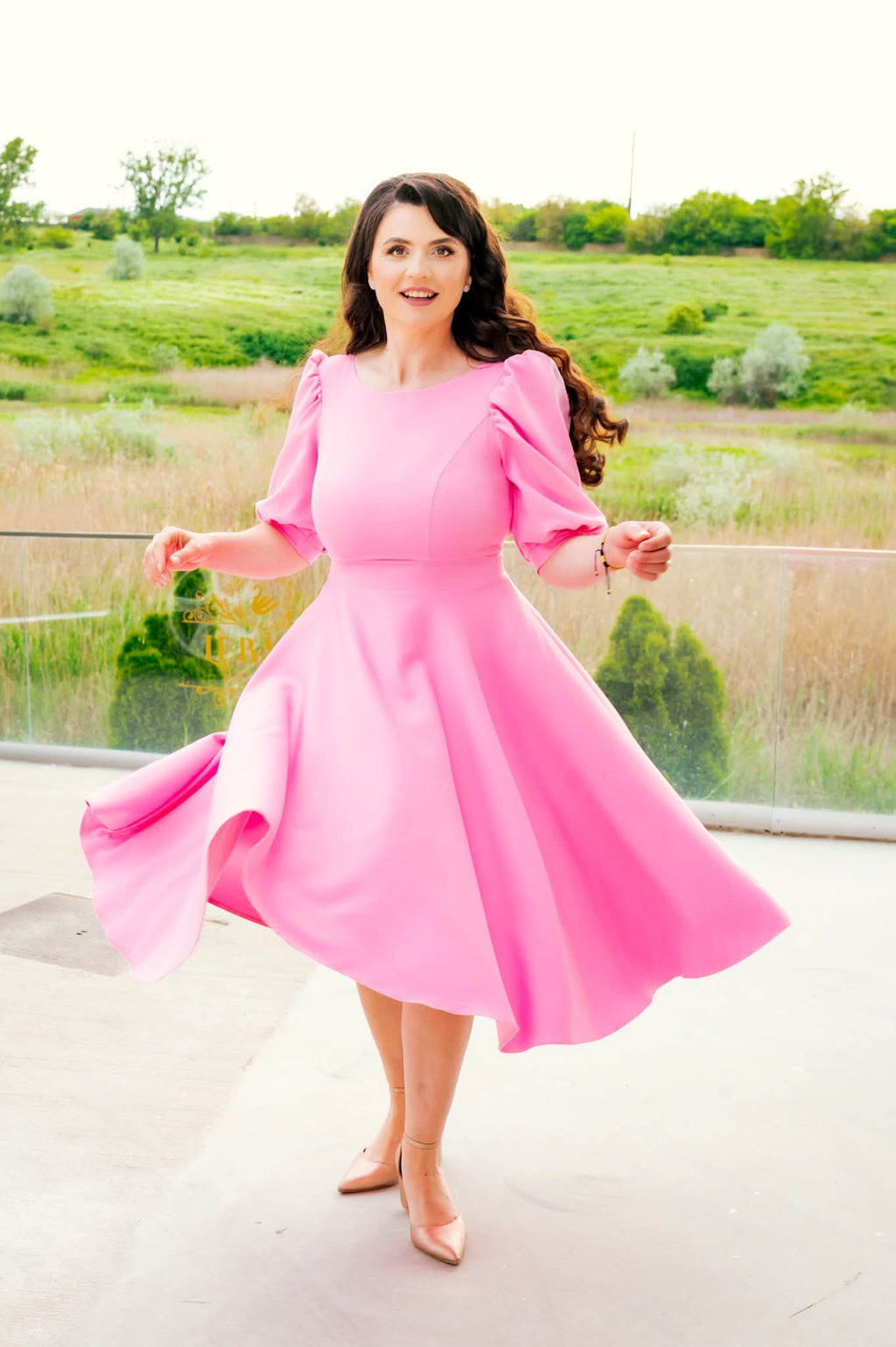 Valentina | Elegantes Midikleid mit Puffärmeln und ausgestelltem Rock