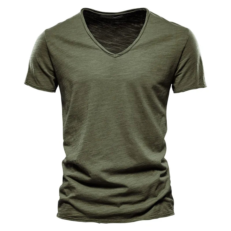 Anton | Lässiges Herren-T-Shirt mit V-Ausschnitt in Slub-Optik | 2 für 1