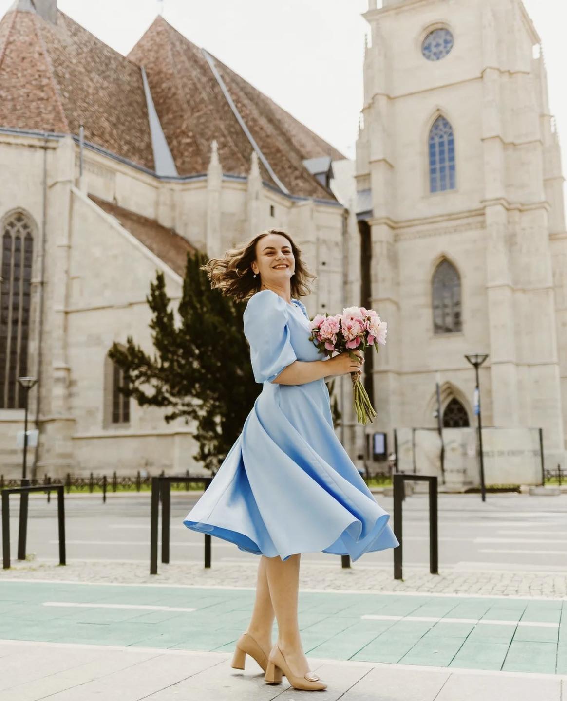 Valentina | Elegantes Midikleid mit Puffärmeln und ausgestelltem Rock