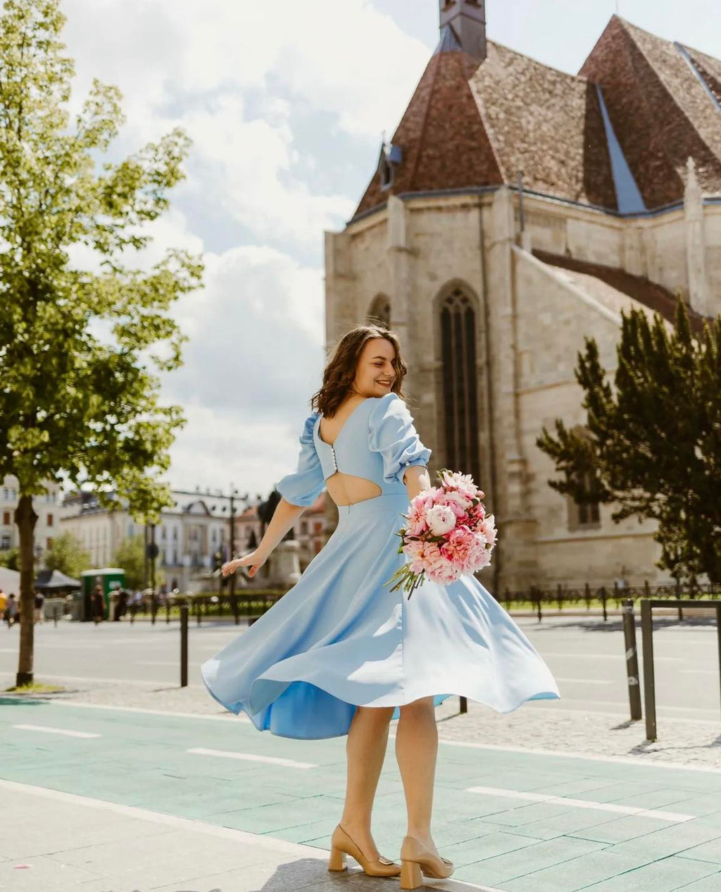 Valentina | Elegantes Midikleid mit Puffärmeln und ausgestelltem Rock