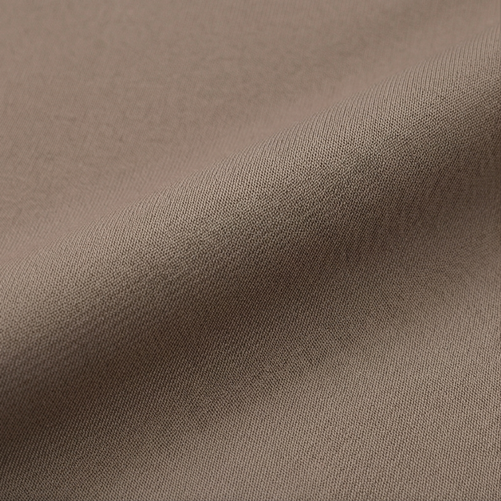 Ellara – Zweiteiliges Set mit V-Ausschnitt und Hose