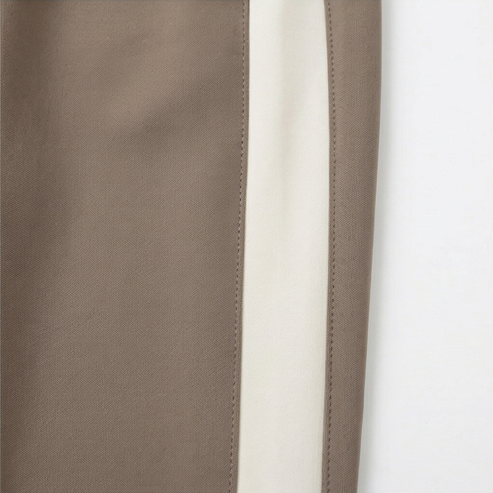 Ellara – Zweiteiliges Set mit V-Ausschnitt und Hose
