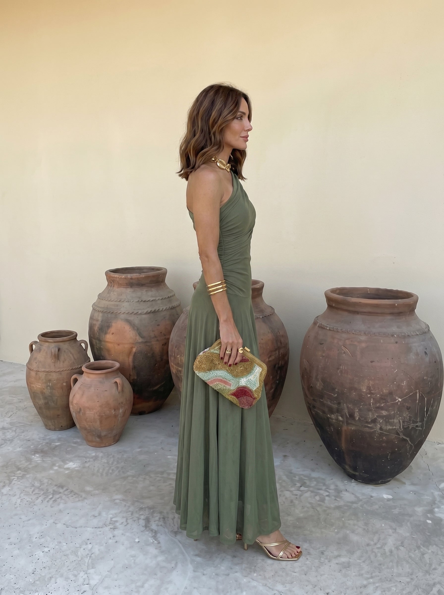 Elena | Elegantes schulterfreies Maxikleid mit feinen Raffungen